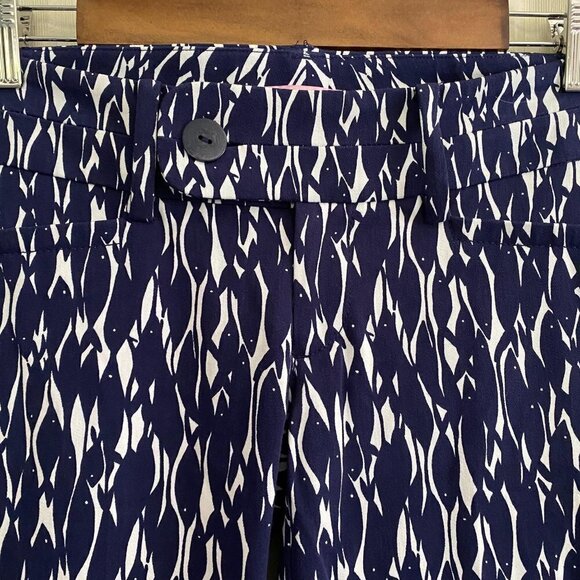Lilly Pulitzer Women's NWT Blue White Pattern Luxury Capri Pants Size 2 - Picture 5 of 7